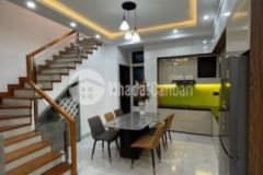 Bán nhà 4 tầng đg thi sách ngay sân bay giá 5 3 tỷ