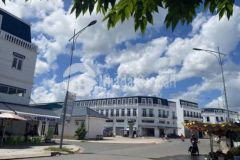 Nhà mặt tiền chợ thới lai 1 trệt 1 lầu đường 30m