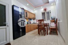 Vị trí ngay gần mipec long biên, cách cầu long biên 500m, cách cầu chương dương 400m, sang trung t