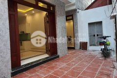 Bán nhà thạch bàn bát khối 38m 5 tầng chỉ 2,55 tỷ sân cổng riêng 01 căn độc lập