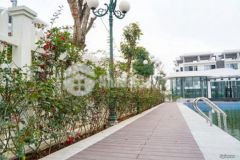 Nhà em cần tiền nên rất cần bán gấp ạ