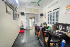 Bán nhà long biên diện tích rộng,ô tô vào nhà,gần trường gần chợ giao thông thuận tiện