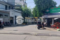 Bán nhà hxh quận 9, đường 102, 60m2, sổ hình vuông, chỉ nhỉnh 3 tỷ.