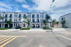 Nhà phố thương mại xây sẵn như hình chỉ 3 tỷ