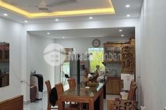 Bán nhà mặt phố trung tâm