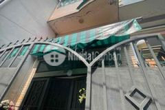 Ngang 3m6 dài 11m 1 trệt 1 lửng 1 lầu cách mt 20m