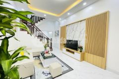 Nhà bán lạc long quân s4245 4t 4mt 4.98 tỷ.