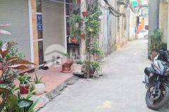 Bán nhà lĩnh nam lô góc 5t 10m ra phố sđ nở hậu