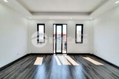 Bán nhà mới đẹp ga ra ô tô, kinh doanh, văn phòng phố giáp nhị thịnh liệt dt 45m 5t mt 5,3m giá chỉ