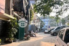 Siêu phẩm hoàng cầu. không có căn thứ 2. oto tránh, kinh doanh, phân lô vip. 3 thoáng. chốt.