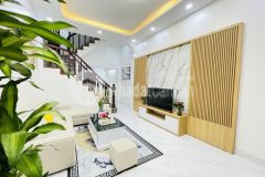 Chỉ 3.3 tỷ nhà 5 tầng tu hoàng xuân phương,s32m, ô tô đỗ cổng dừng đỗ ngày đêm