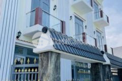 Nhà phố hoàn thiện 1 trệt 2 lầu 4pn 3 wc gần chợ