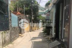 Nhà kiệt ô tô phần lăng 8 làm kho cực tốt