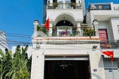 Bán nhà 3 lầu đẹp sang trọng đường lớn, ấp bình tạo, trung an, tp mỹ tho.