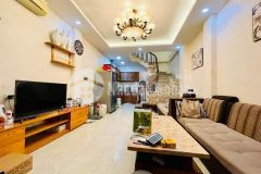 Bán nhà trần khát chân hai bà trưng 48m x 4t, giá 4 tỷ. gần ô tô.