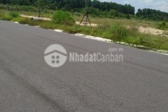 Nhà có miếng đất cần bán ngay khu công nghiệp bình dương