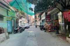 Nhà 5 tầng cầu diễn ô tô 9 chỗ đỗ cửa ở ngay