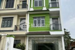 Bán nhà 1 trệt 3 lầu mặt tiền đường đt743