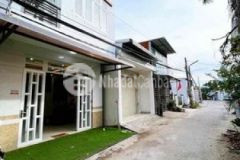 Nhà trệt lầu mt lê hồng nhi cái răng 2 tỷ 050