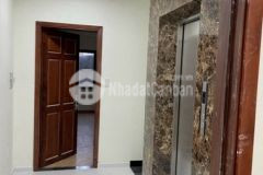 Bán vila hẻm 6m gầnlử gia 5 x20 nhà 3 lầuthang máy