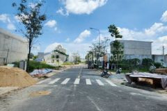 Bán lô đất trong kdc saigon land giá 640tr 75m2