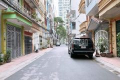 Chỉ nhỉnh 5 tỷ ô tô đỗ cổng, 40m2 x 4 tầng lạc long quân tây hồ