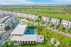 Sinh thái tại gia sân golf quanh nhà biệt thự trong longf sân golf