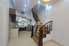 Bán nhà kim mã, ba đình, dt 30m x5t, mt 3,5m, giá 4, 1 tỷ.