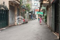 Bán gấp nhà khương trung thanh xuân ngõ rộng gần ô tô 28 m 3t hơn 2tỷ