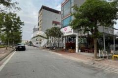 Nhà hàng 4 tầng ở lãm làng vân dương tp bắc ninh