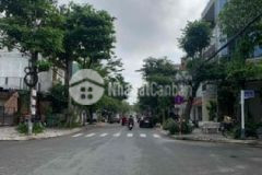 110m2 tôn thất thiệp ngay cổng sau đh kinh tế