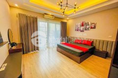 Cực hiếm,bán nhà phố mạc thái tổ,cầu giấy,45m,5t,5m,giá 9.6 tỷ.lh 0966866250