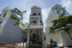 Căn nhà gần miếu ông cù cần chủ mới vị trí ngay chợ phú phong. cách ngã 4 miếu ông cù 400m.