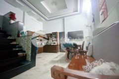 Nhà bán gấp đường số 18 hxh dt 64m2, giá 4,5 tỷ