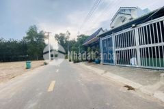 Chủ trả tiền ngân hàng ăn tết bán đất giá ngộp