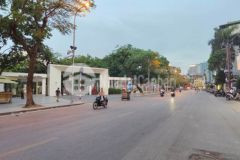 Bán nhà 6 tầng thang máy phố ngọc hà cạnh lăng bác