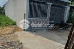 Nhà cấp 4 dt 82m2 kdc hiện hữu đường tl8 shr