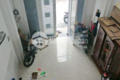 Nhà đẹp kiên cố ở ngay hẻm 4m gần metro bán gấp