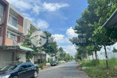 Cho thuê nhà trệt gác ở kdc hồng loan đối diện bến xe mới cần thơ