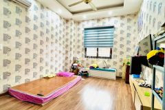 Lạc trumg bán nhà 5 tầng mới dân xây thang máy phân lô ô tô vào nhà hai bà trưng