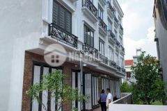 Bán gấp nhà di trạch,hoài đức dt 40m,4 tầng, chỉ 2.6 tỷ,dành cho khách có tài chính thấp,tuy nhỏ nh