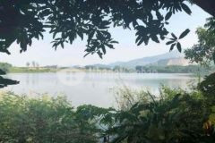 Bán 250m2 đất cạnh hồ giá 800tr cách bigc 30km