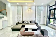 Nhà 4 tầng mới hoàn thiện dọn vào ở ngay shr