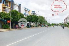 Nhà mặt tiền p7 bt tiện k d đa ngành