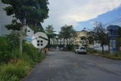 Bán lô góc 2 mt tiền đất đường bưng ông thoàn q9