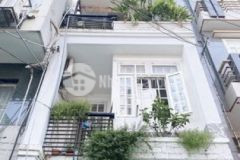 Ngộp bank bán nhà hẻm xe tải cmt8 quận 10 50m2