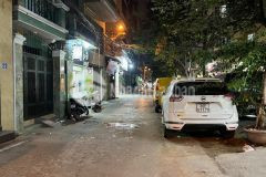 Bán nhà hoàng quốc việt phân lô, oto, gần phố, đường thông, 6 tầng 40m2. giá 7.58 tỷ