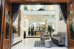 Bán khách sạn đường hà huy giáp, 32 phòng 161m giá 30 tỷ