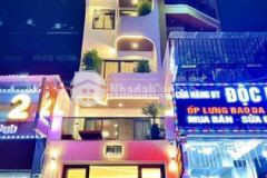 Siêu pha nhà mặt tiền full nội thất xịn xò