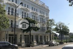 Bán nhà 2 mặt phố đường lương thế vinh giá 32,5 tỷ